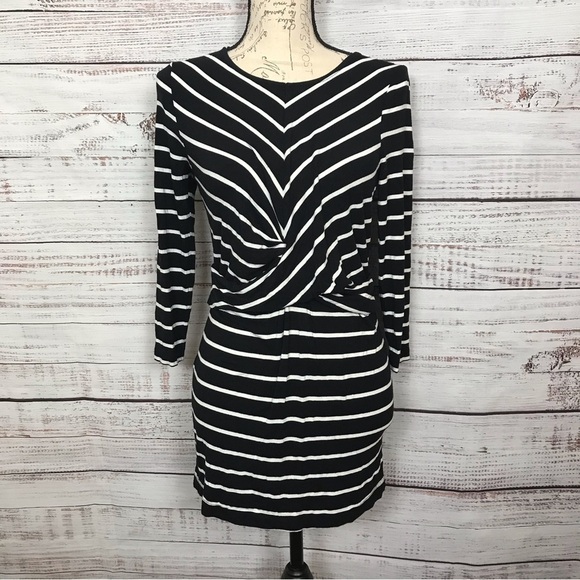 A Pea In The Pod Striped Navy half sleeve Maternity Dress - Picture 1 of 7